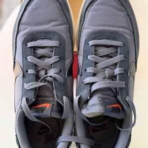 Nike Waffle Debut SE in Light Carbon and Obsidian